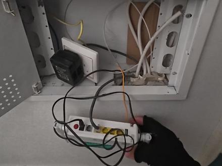 #全屋WiFi #有线mesh #华为路由器 #宽带 #更换网线 上门给粉丝换线并且进行有线mesh组网,解决房间网络不好问题。
