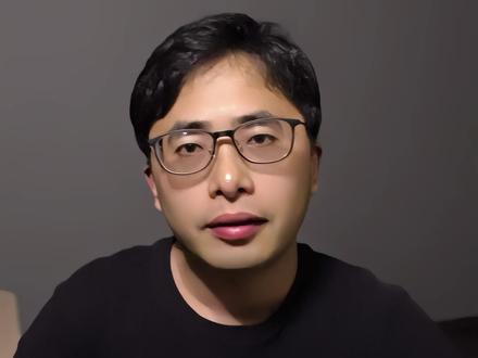 红果短剧大规模下架,AI短剧要凉了?别被吓退 做 AI 短剧的朋友,最近是不是被各种下架消息搞慌了?一会儿说霸总剧不能做,一会儿说萌娃剧全下架,还有人说公职人员不能当反派。
今天我把官方明确的规则全部整理出来,一次说清,再也不用瞎猜。
建议收藏,免得用的时候找不到了。#红果短剧下架#AI短剧#AI短剧避坑#红果8亿短剧被下架#426知识产权宣传周