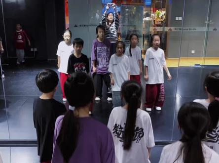 动作可以简单,质感不能敷衍#swag #Buckjump #基本功 #这就是街舞 #72少年团