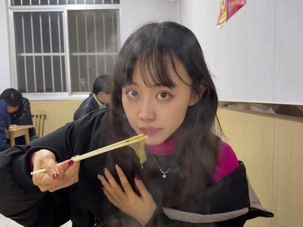 今天来吃100块钱能吃10个菜的济南莱芜巷子里的小餐馆!👀看看好不好吃?#美食探店 #济南美食 #莱芜美食 #小餐馆 #上热门