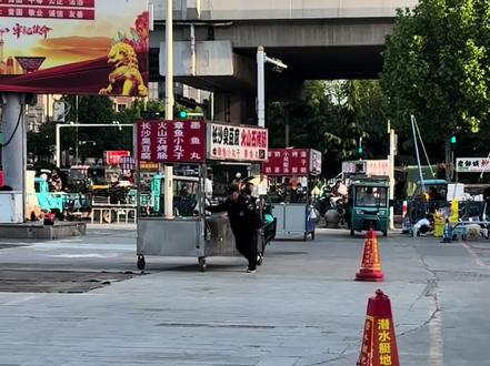 绝对会二刷的夜市!!#真实生活分享计划 #路边摊美味 #街边小吃 #吃货日常 #小吃街打卡