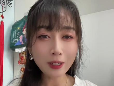 这次,郝熠然云旗,九寨沟的时尚活动是时尚圈的顶流入场券,含金量很足,是他们两人时尚资源和商业价值的重要加分项!备注:ICON含义,偶像,标杆,时尚代表,标志性人物!
#真实生活分享计划 #郝熠然#云旗#九寨沟 #VOGUE山谷假日