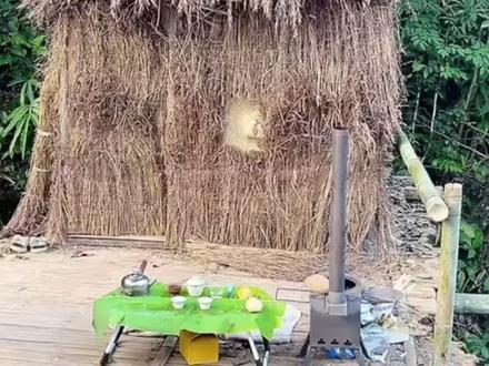 在一个原始部落父亲盖房子,让女儿去试婚