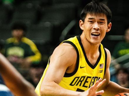 林葳大学赛季结束,传言要回CBA?张博源正式造访俄勒冈大学! 林葳赛季总结,表现低于预期,传言要回CBA?张博源正式造访俄勒冈大学!
#NCAA #疯狂三月 #林葳 #旅美球员 #张博源