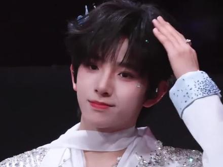 士大夫的眼光无需质疑🙌🏻四代小团子都步入观赏期了!
#王橹杰 #张函瑞 #张桂源 #陈浚铭 #TF四代