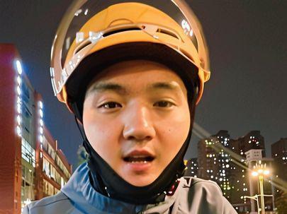 众包能不能跑一对一急送模式,今天刚好是周末又是晚高峰时段,我开始上线干#外卖 #外卖小哥 #一对一急送