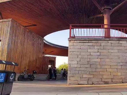 告诉你一个超美的山地生态公园:高盖山公园。从公园西门进入,别有一番风味。#春日游玩计划 #旅行大玩家 #抖音搜索流量来了 #旅行推荐官 #创作灵感 @DOU+小助手 #周边游 #五一超会玩计划