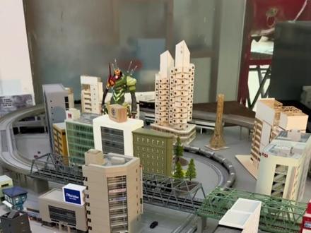 #n比例 #火车模型 历史 @长鸣火车模型 #火车模型的折法 #火车迷爱好者 #微缩里的迷你世界 电力机车 东风4 df4c df4b hxd3b crh2 kunter 和谐号 高铁 df4c 8k电力机车 迷拟堂