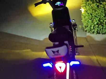 你说国标没面子爆改B60就问你带派不 #雅迪冠能b60