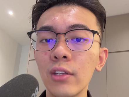 Canva Pro每个月30块钱值不值得买?
其实我收到了很多这个问题,不知道大家有没有发现Canva这个平台不只是功能好用,它还有超多素材可以直接用。
像是照片、视频、模板、字体、贴纸,甚至音乐也有!
就算我们退一万步来说,光是它的素材库,每个月30块(马币)都已经很值得了。
然后在功能方面,Canva Pro版除了这些素材模版可以无限用,还可以解锁Magic Resize、一键去背景、甚至用Canva AI来生成影片等等。
那这个30块是不是每个人都需要花?
如果你是学生,或者只是偶尔用Canva来做设计,我觉得免费版已经很好用了,虽然有限制但还是能够完成大部分的事情!
但如果你有预算,而且平常就很常用Canva,我会强烈推荐你入手Pro版,真的省很多时间,也不用担心哪些素材不能用,不能export之类的问题,用起来方便很多。
还有最重要的是!这个不是广告!
我们公司Twenty-Four Consulting虽然是Canva马来西亚的官方Partner,但我们专注于培训还有提供Canva Enterprise(企业版)的License给企业/公司/学校。
所以我也没有什么链接还是优惠,大家买Canva Pro我是没有盈利的~
这只是一个作为一个用了6年Canva用户的分享,希望有解决到大家的疑惑。
有问题欢迎留言告诉我,会尽量回复大家的!
#canva可画 #pro #月付 #马来西亚 #设计工具