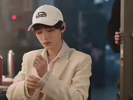 这个AI真是牛逼克拉斯 这个我说不清楚 #碗盆cp #文轩 #刘耀文宋亚轩