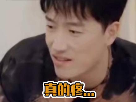 曾经很长一段时间,有的人只关心#刘翔 能不能刷新记录拿冠军...却很少有人问他一句“疼吗”?他不仅是#苏炳添 的偶像,更是中国田径的领路人!