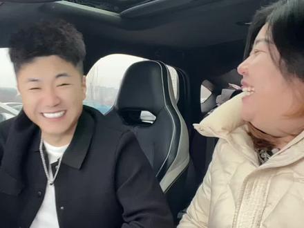 今天是初二你们笑了吗🤭 来个花絮看…… #搞笑花絮 #笑到肚子疼 #天津 #万万没想到 @李温柔