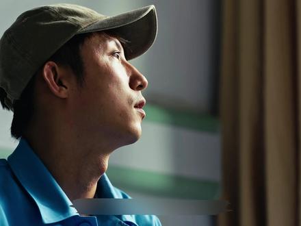 破破烂烂的人生,有人为他缝缝补补 #岁月有情时