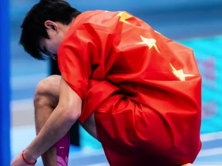 #鞠天淇 #亚洲室内田径锦标赛 拒绝缝针,带伤上阵!为中国田径队获得一枚宝贵的银牌!