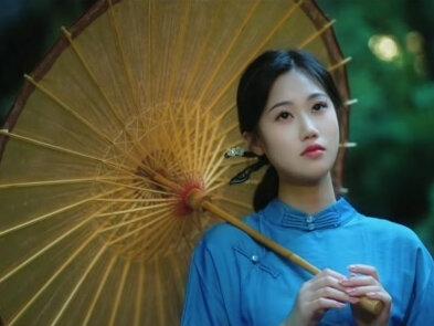 “灯火葳蕤”
#摄影 #情绪风 #短片 #mv翻拍