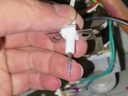 热水器启动几分钟后,关掉再次启动不了报错E0,更换点火感应针解决#万家乐热水器