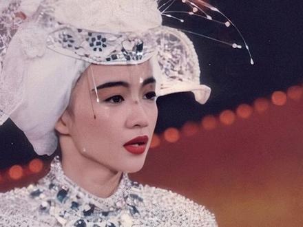 #抖音集星 {joe le taxi}今天我要介绍的这首歌是我非常喜欢的一首歌,这首原本由法国歌手凡妮莎·帕拉迪斯演唱的歌曲,在陈慧娴的重新演绎下,让我产生了一种油然而生的亲切感。#音乐分享 #陈慧娴 #百听不厌 #一代人的回忆