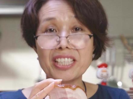 俄L斯著名下9️⃣菜,#七夕节 你想试试吗?胡妈给你推荐个新吃法#美食测评 #俄罗斯萨拉 #抖音美食推荐官