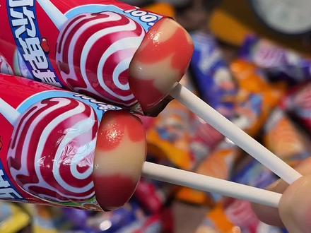 你没看错!这价60支多口味阿尔卑斯棒棒糖!清新果香混合着浓浓奶香真的爱惨了! #阿尔卑斯棒棒糖 #网红糖果 #童年记忆小零食 #办公室零食