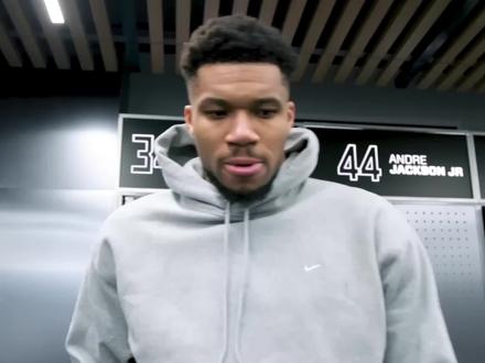 球场大脑丨雄鹿留下字母哥的豪赌注定血本无归! 签小托马斯纯属自我感动!#雄鹿 #字母哥