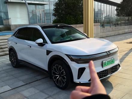 极氪7x每次揭开安全带都会很撞击B柱装上这个安全带硅胶保护套就会避免这个问题#极氪7x #焕新极氪7x #极氪 #dou是好车