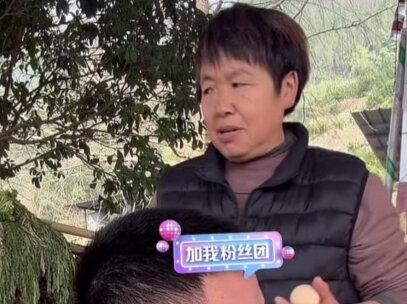 #dou上热门 真的要被坤坤笑死了#名模坤朋友圈 #名模坤直播回放 #抖加小助手