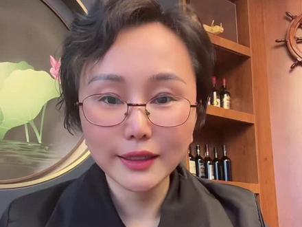 什么是国际暗金。在哪里查看。和国际金价有什么关系。