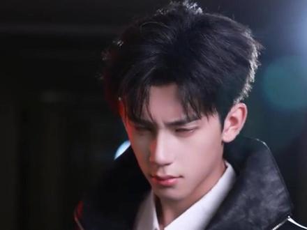 上一次看到底裤被扒得这么干净的还是吴磊! #林沐然 #随元青 #反差萌 #考古 #万万没想到