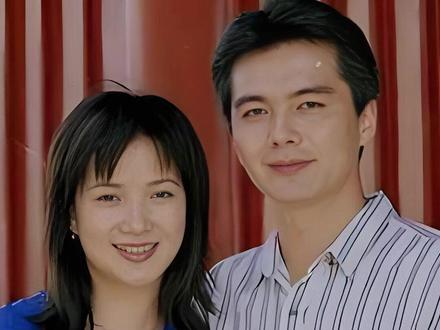 回望许亚军四段刻骨情缘,何晴张澍一个比一个惊艳,但唯有最后一段守住了烟火人间#许亚军 #何晴 #张澍 #内容启发搜索 #娱乐评论大赏