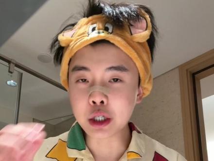 回复 @Apple的评论 张艺兴直播一整晚,包括范丞丞路奔跑的时候贴一整天都不带掉的!一定要贴对!#张艺兴同款 #范丞丞同款 #止鼾贴