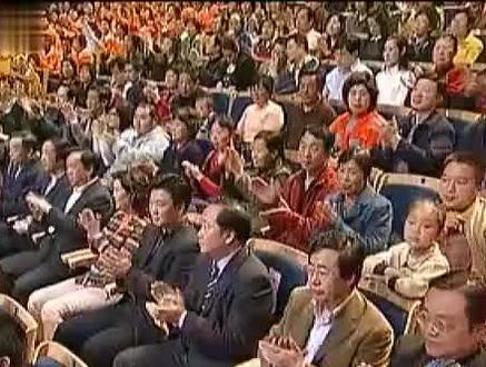 豫剧《穆桂英挂帅》选段,豫剧大师马金凤携众弟子合作表演