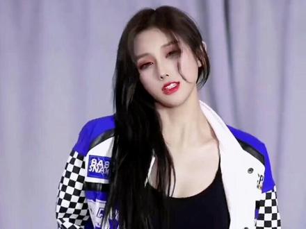 第十九集,好吃不如饺子,好玩不如嫂子!#美女 #大长腿 #颜值 #完美身材 #世界读书日一起来阅读吧 @抖音小助手 @DOU+小助手