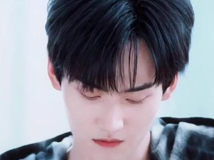 于正回应坚定不放周柯宇去星光大赏,其实影视寒冬下也可以理解,那就等待下一次姐弟合体吧!dream一个#团综 #周柯宇 #于正 #星光大赏 #狙击蝴蝶