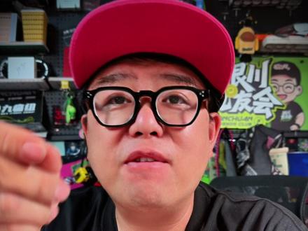 九号鼹鼠自平衡 2.0 是个啥?对我们来说有什么用? 九号2.0 自平衡技术核心解析,1.0 版本技术从硬件技术成功转到了·仿人骑行逻辑!自研动态平衡算法 + 凌波 OS,毫秒级响应,复刻真人骑行控制,这项技术实现民用量产指日可待!· 定点平衡(红灯不撑脚)、载人平衡(低速更稳)、无人遥控(挪车神器)、电动中撑(一键驻车)#九号创作者 #九号自平衡 #九号电动 #你好九号 #九友会