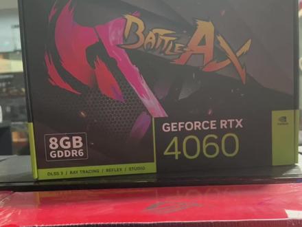 #电脑配件 #显卡在燃烧 一款入门级4系显卡,七彩虹4060战斧DUO 8GB DDR6,双风扇的,带3个DP接口+一个HDMI接口