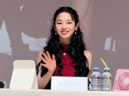 又一次稳稳接住我的爱#柳智敏#aespa#上海签售