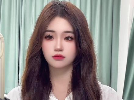 4款超简单秋冬卫衣发型💢拉高颅顶显脸小~
#编发教程 #发型 #手残党也能学会的发型 #扎发教程 #美出高级感