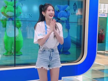 #朱主爱 #跳蜜雪冰城舞蹈 #B站扫楼 甜美可爱的小姐姐~真的太美啦