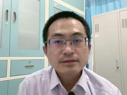 妇科医生让来看皮肤科,碰到个男医生,很尴尬了怎么办