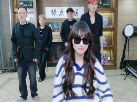 以后请乔乔来播吧,谢谢 #穿越火线 #CF新岁迷城 #cf绿豆