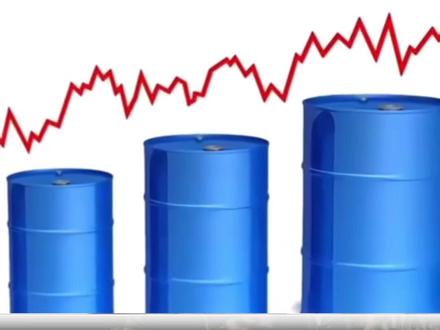 原油飙升,供应链地震,要涨价 美以轰炸伊朗石油枢纽,国际油价飙升。但这不仅仅是加油站的事,这是多个行业的供应链地震。从溶剂到包装,香氛也大受影响。#化工 #香氛 #日化厂家 #油价 #资讯