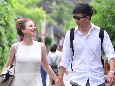 德国邻居三胎了,全村大姐都来为他们庆祝! #抖音看世界