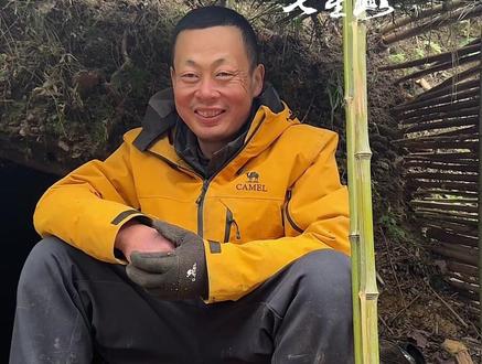 决赛快到20天节点,熊二选择硬扛 #荒野求生 #老六荒野 #荒野熊二