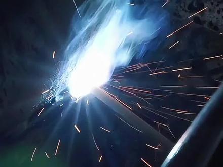 跨越150公里,“聊热入济”。我国最长供热管道打通!济南供暖将用上聊城发电,余热能省下130万吨标煤,关停54台锅炉!(记者 赵国陆
剪辑 顾其豪 文案出镜 李文智 拍摄 荆新年 策划 戴兵 禹亚宁)#聊城 #济南 #山东dou知道 #供暖 #山东