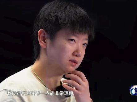 来吧,中国科比 #孙颖莎 莎莎在训练中会读科比自传 cr:体坛零距离