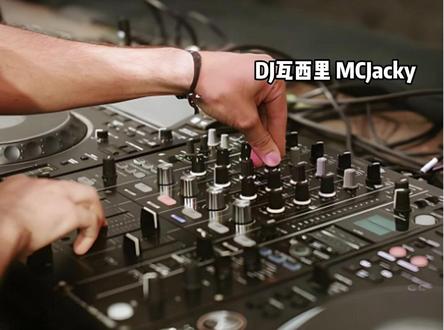 2009年12月沈阳告诉妈妈圣诞节现场_DJ瓦西里jacky #沈阳告诉妈妈 #经典舞曲回顾 #沈阳夜场舞曲