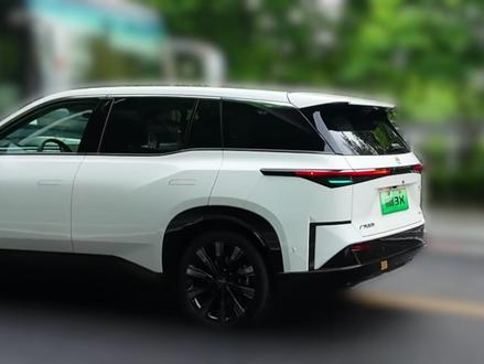 2026款铂智3X 小蓝灯上车,5月8日约定你 #2026款丰田铂智3X定档5月8日上市 #丰田铂智3X上车小蓝灯