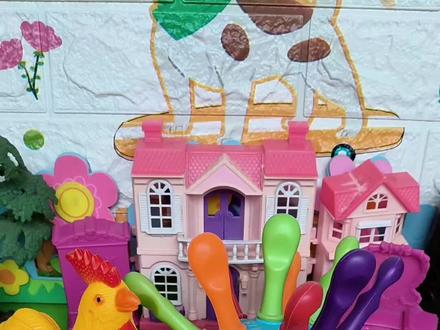 猪爸爸骗了孩子们。#小猪佩奇#小刺猬拼插玩具#工具型巧克力#儿童动画故事 @抖加🔥上热门🔥dou+🔥热点宝