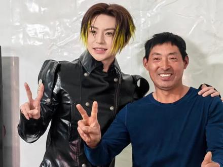 这下爸爸和女儿都要爱王琳凯一辈子了!
爱是常觉亏欠在此刻具象化,看完心里暖暖的。
#小鬼王琳凯 #小鬼 #王琳凯 #音乐节 #父爱